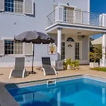 Casa Nuria Com 4 Quartos, Piscina E Churrasco Em Vale Do Lobo Hébergement de vacances *
