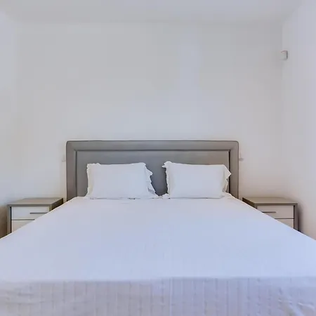 Prázdninový dům Casa Nuria Com 4 Quartos, Piscina E Churrasco Em Vale Do Lobo *