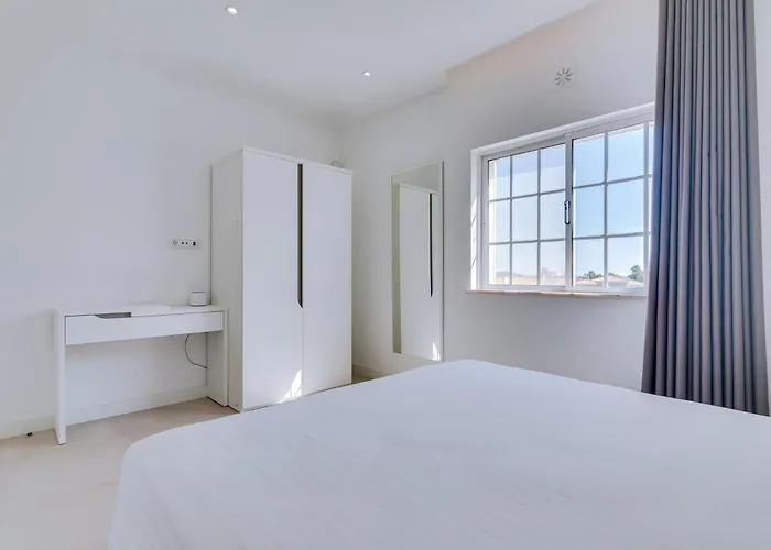 Casa Nuria Com 4 Quartos, Piscina E Churrasco Em Vale Do Lobo Almancil