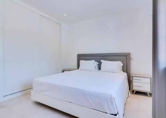 Dom wakacyjny Casa Nuria Com 4 Quartos, Piscina E Churrasco Em Vale Do Lobo *