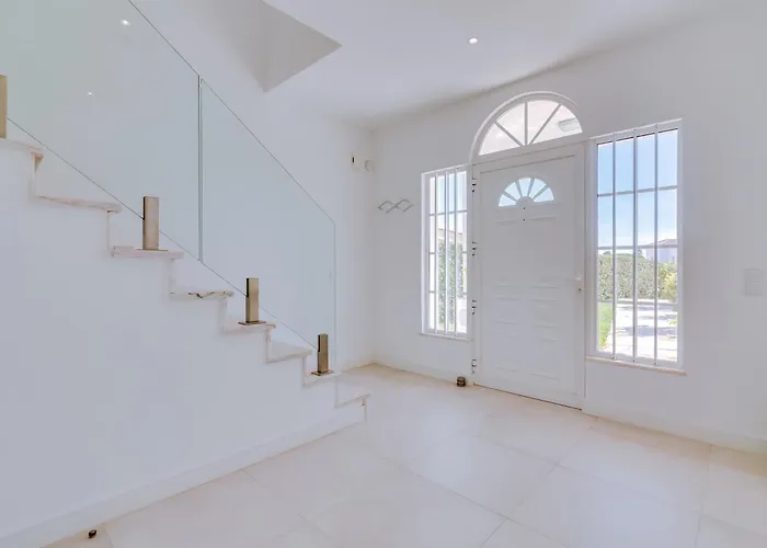 Dom wakacyjny Casa Nuria Com 4 Quartos, Piscina E Churrasco Em Vale Do Lobo *