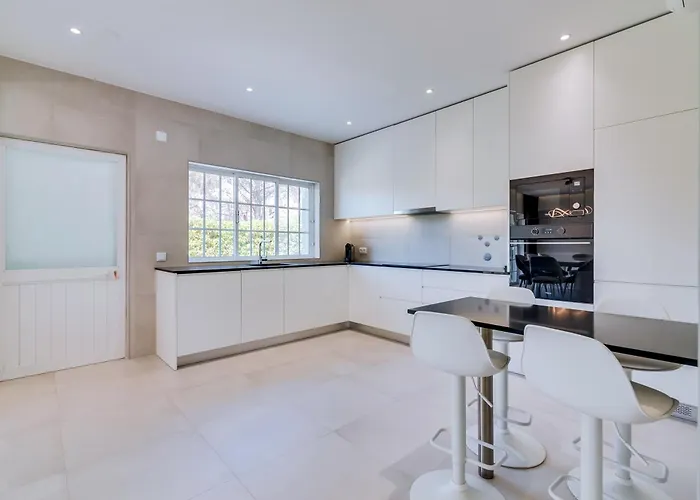 Dom wakacyjny Casa Nuria Com 4 Quartos, Piscina E Churrasco Em Vale Do Lobo Almancil