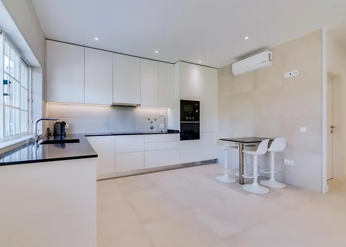 Dom wakacyjny Casa Nuria Com 4 Quartos, Piscina E Churrasco Em Vale Do Lobo