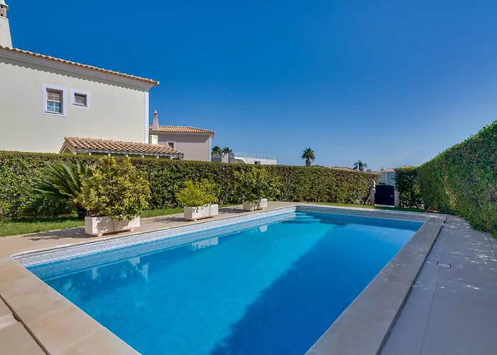 Casa Nuria Com 4 Quartos, Piscina E Churrasco Em Vale Do Lobo *