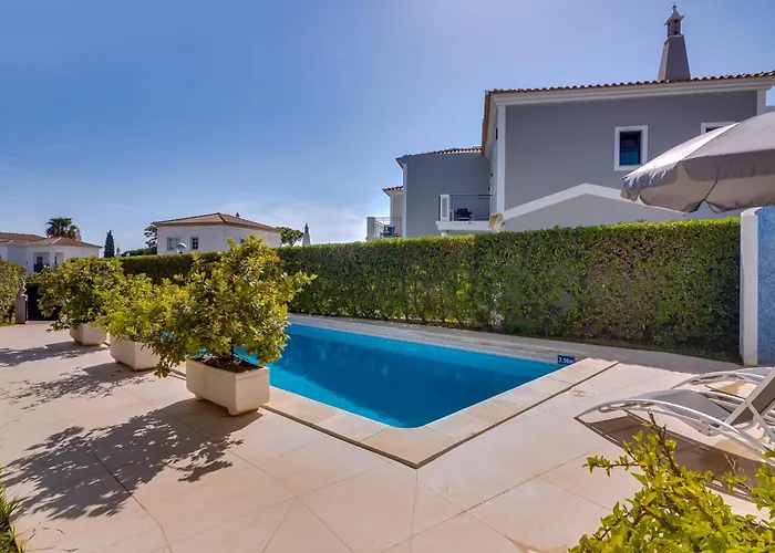 Dom wakacyjny Casa Nuria Com 4 Quartos, Piscina E Churrasco Em Vale Do Lobo *