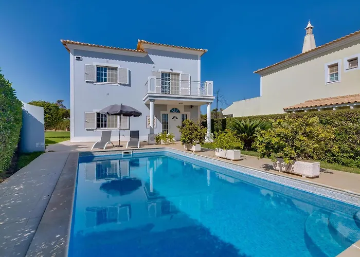 Dom wakacyjny Casa Nuria Com 4 Quartos, Piscina E Churrasco Em Vale Do Lobo Almancil