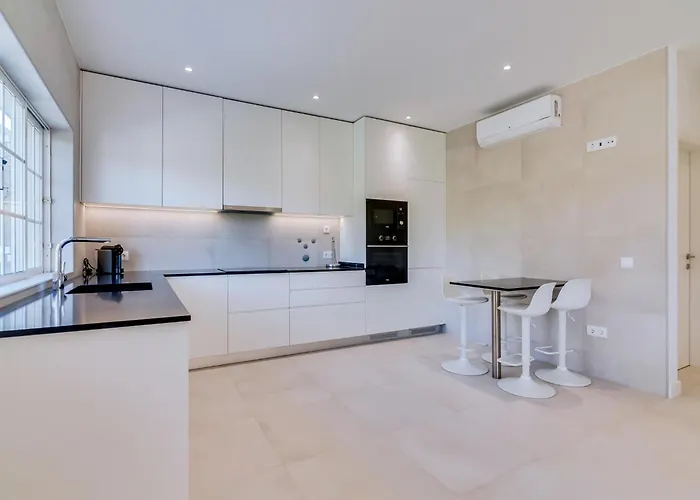 Dom wakacyjny Casa Nuria Com 4 Quartos, Piscina E Churrasco Em Vale Do Lobo