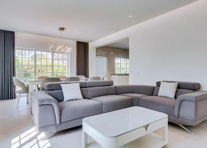 Casa Nuria Com 4 Quartos, Piscina E Churrasco Em Vale Do Lobo *