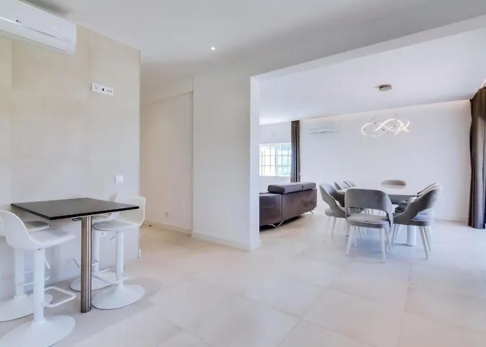 Casa Nuria Com 4 Quartos, Piscina E Churrasco Em Vale Do Lobo Almancil