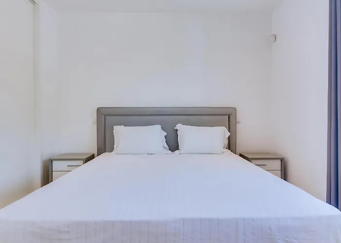 Dom wakacyjny Casa Nuria Com 4 Quartos, Piscina E Churrasco Em Vale Do Lobo *