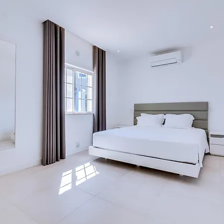 Casa Nuria Com 4 Quartos, Piscina E Churrasco Em Vale Do Lobo